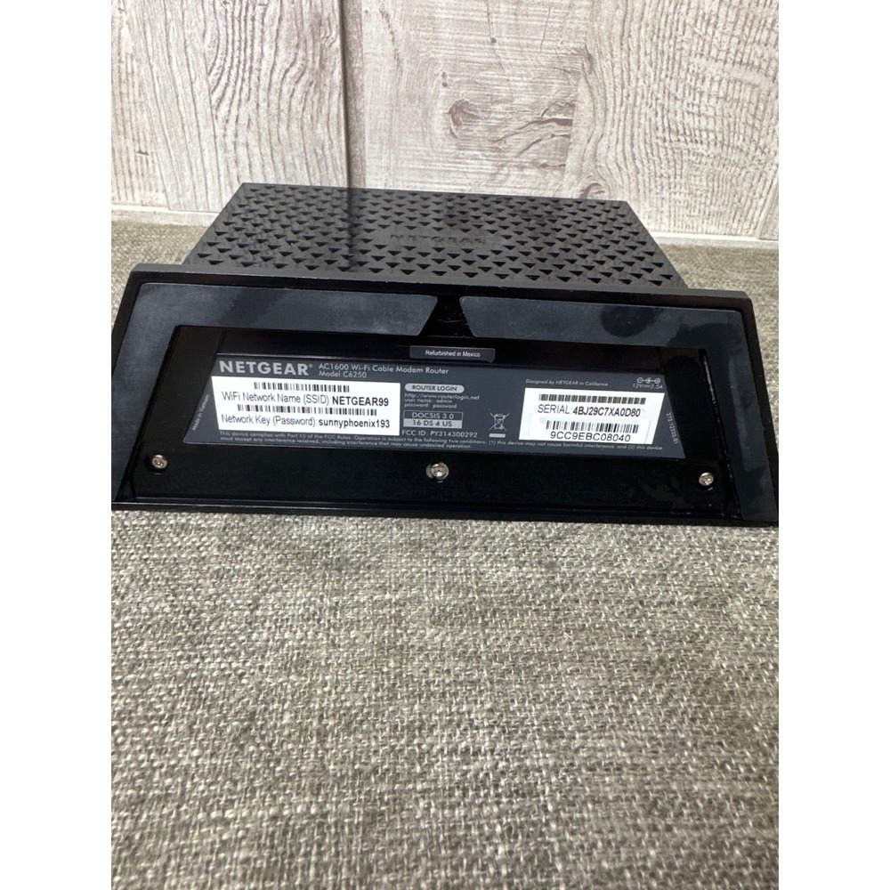 Netgear AC1600 Dual Band WiFi Cable Modem Router - Picture 4 of 6